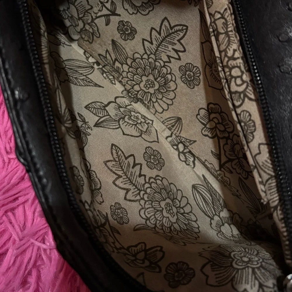 Timeless Envelope Clutch - Picture 5 of 9